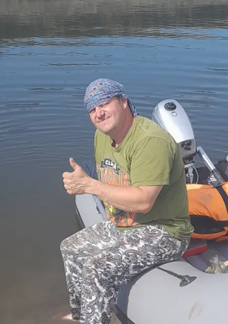 Я Димон, 46, из Еманжелинска, ищу знакомства без обязательств