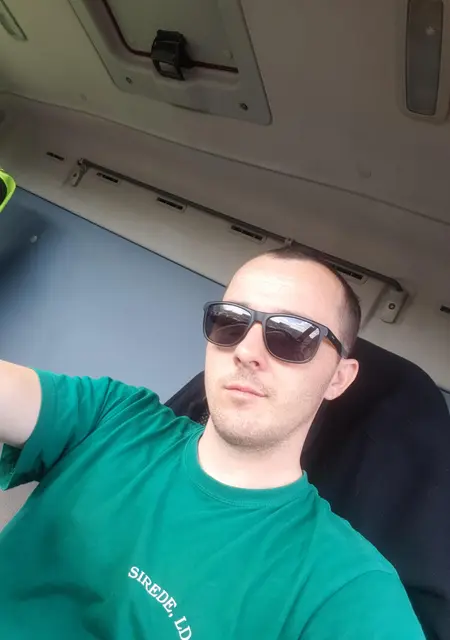 Я Нео, 36, знакомлюсь на одну ночь в Задонске