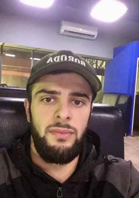 Амир из Каспийска, мне 27, познакомлюсь без обязательств