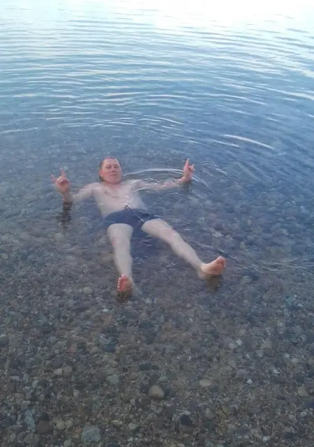 Влад из Слюдянки, мне 34, познакомлюсь на одну ночь