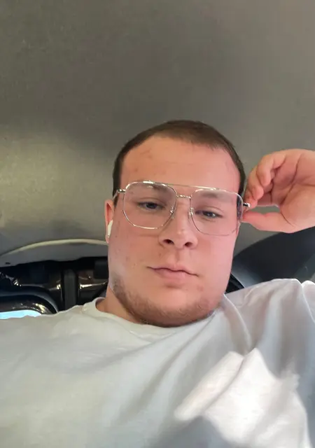 Я Шаши, 25, из Лянтора, ищу знакомства на одну ночь