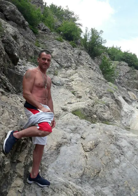 Алексей из Грязовца, мне 59, познакомлюсь без обязательств