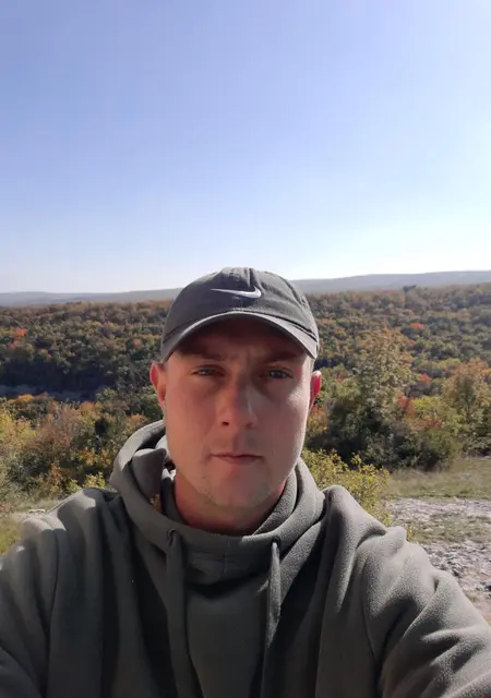 Эдвард из Евпатории, ищу на сайте приятное времяпровождение