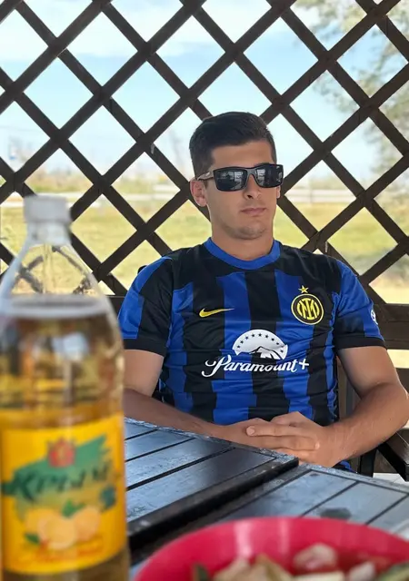 Пайзула из Керчи, ищу на сайте знакомства на одну ночь