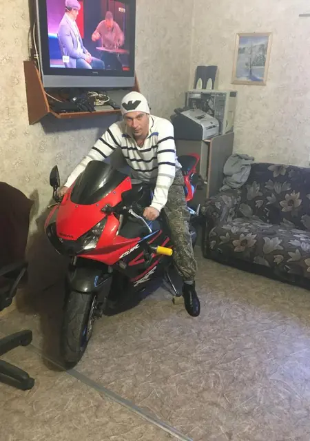 Наглый из Биробиджана, ищу на сайте знакомства на одну ночь