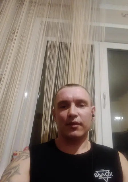 Димон из Ачинска, мне 42, познакомлюсь на одну ночь