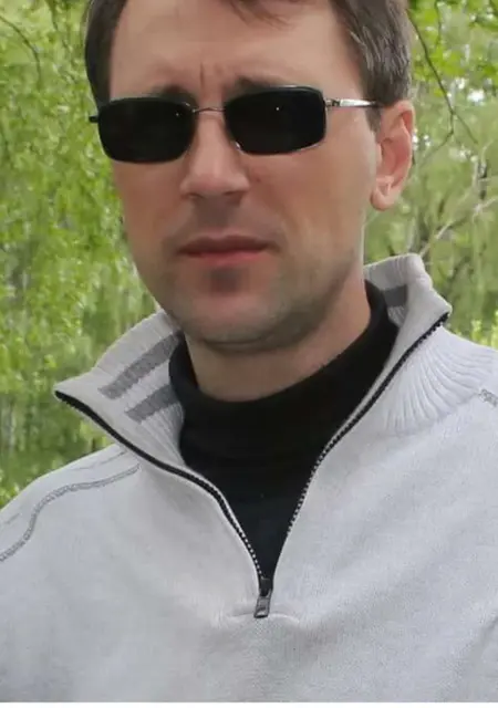 Я Дмитрий, 37, знакомлюсь без обязательств в Москве