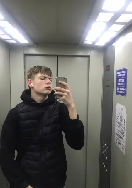 Миша из Магадана, ищу на сайте постоянные отношения