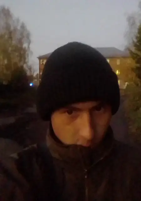 Я Сергей, 26, из Осинников, ищу знакомства без обязательств