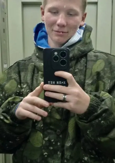 Константин из Санкт-Петербурга, мне 18, познакомлюсь для постоянных отношений