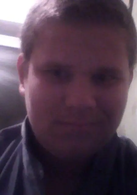 Макс из Фокина, мне 27, познакомлюсь на одну ночь