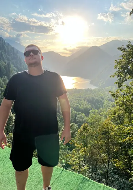 Александр из Якутска, мне 24, познакомлюсь на одну ночь