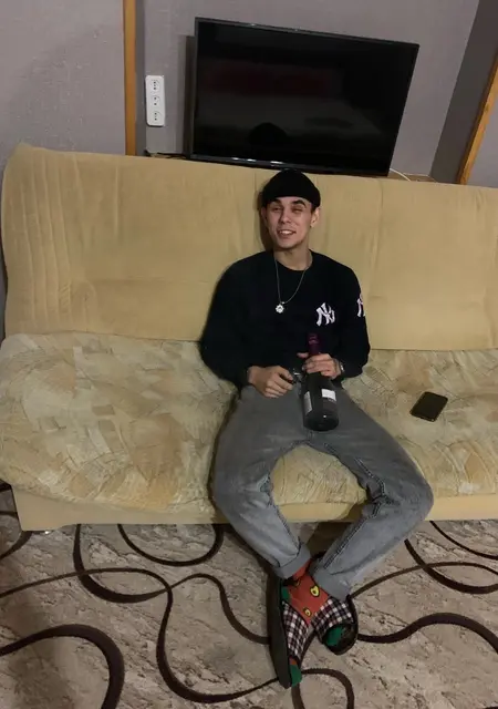 Я Матфей, 23, знакомлюсь без обязательств в Ленинградской